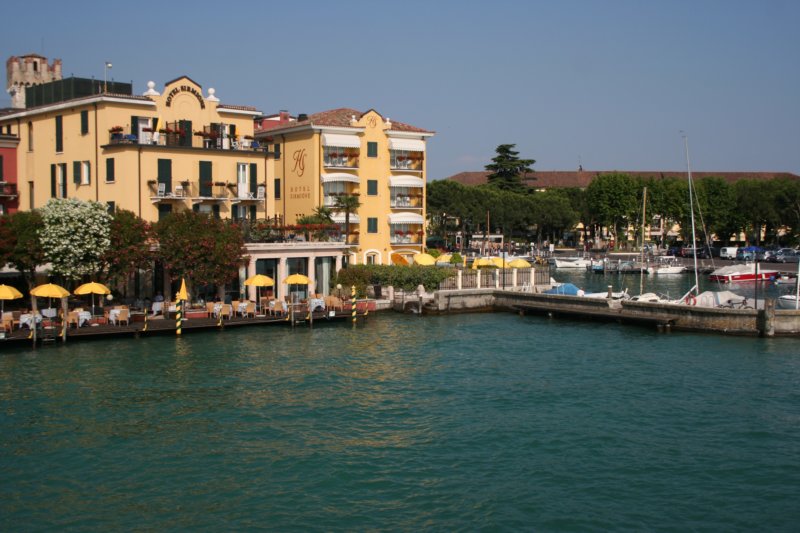 lakegarda21.jpg